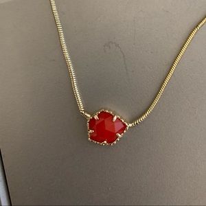 Kendra Scott necklace